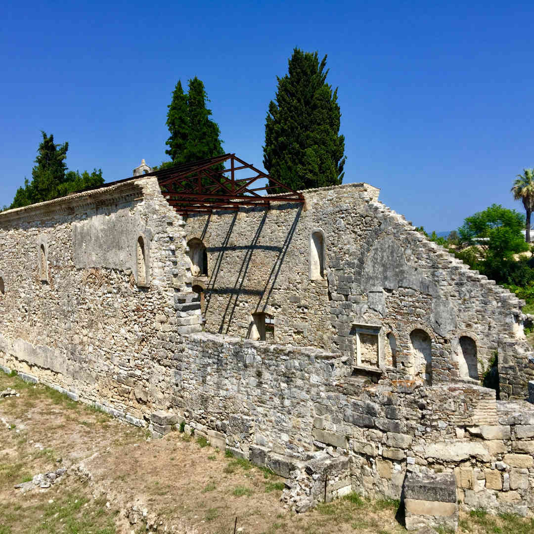 Rovine di chiesa bizantina